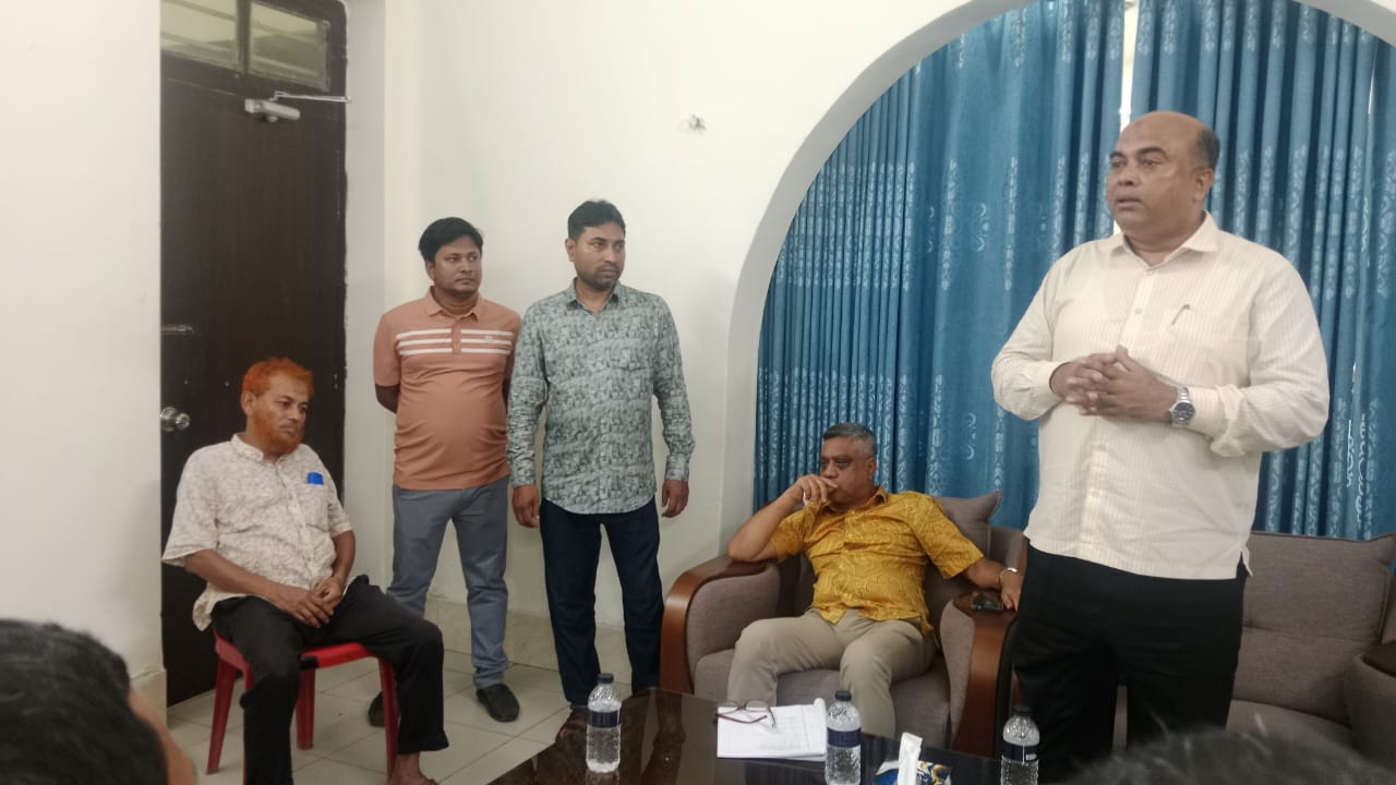 বাপাউবো জাতীয়তাবাদী শ্রমিক কর্মচারী ইউনিয়ন রেজি. নং বি-১৯০১-এর সাতক্ষীরা শাখার সঙ্গে কেন্দ্রীয় নির্বাহী কমিটির মতবিনিময় সভা অনুষ্ঠিত